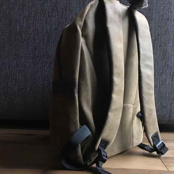 Backpack - Picture 2 of 2